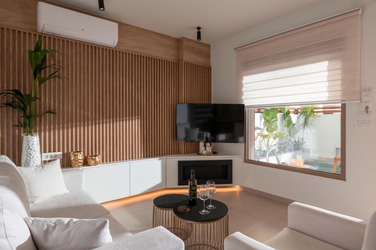 Mariann Premium Suites Лардос Екстериор снимка